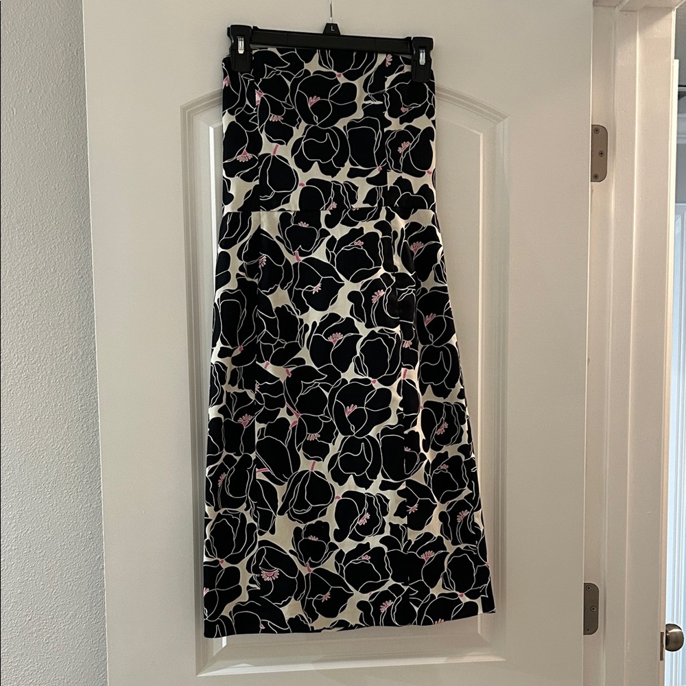Chic Strapless Black and Pink Floral Dress